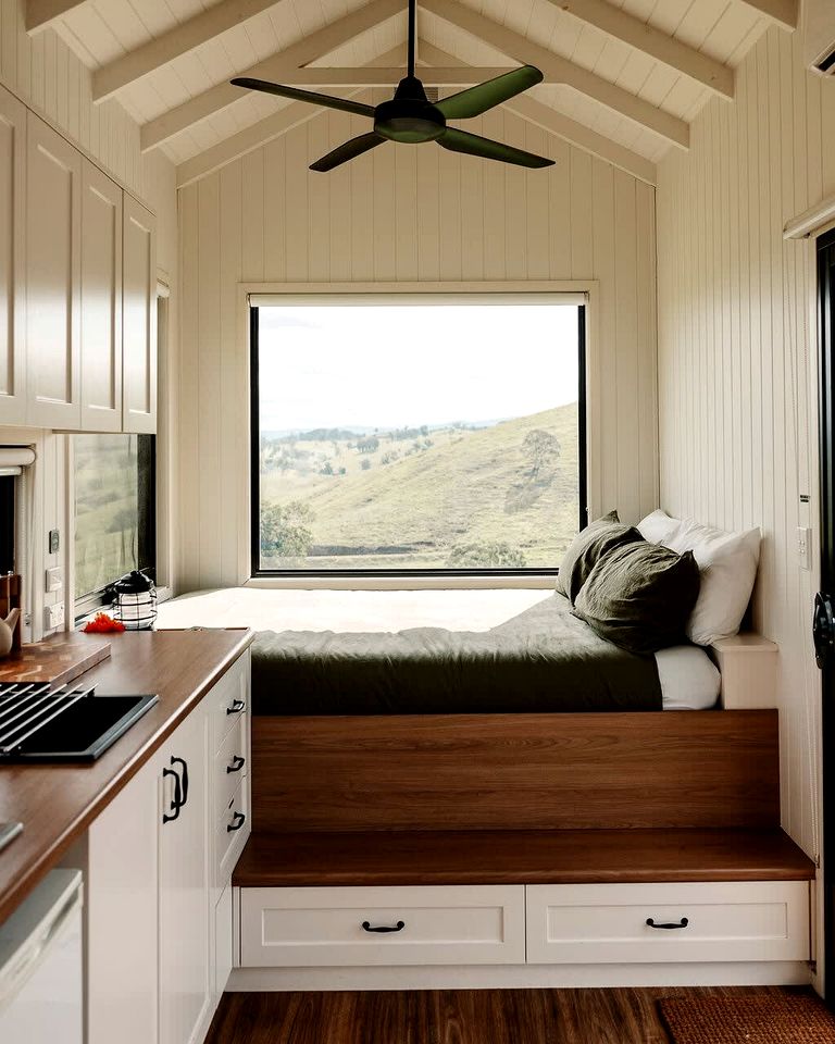 Mountain Tiny House with Spectacular Landscape Views in New South Wales