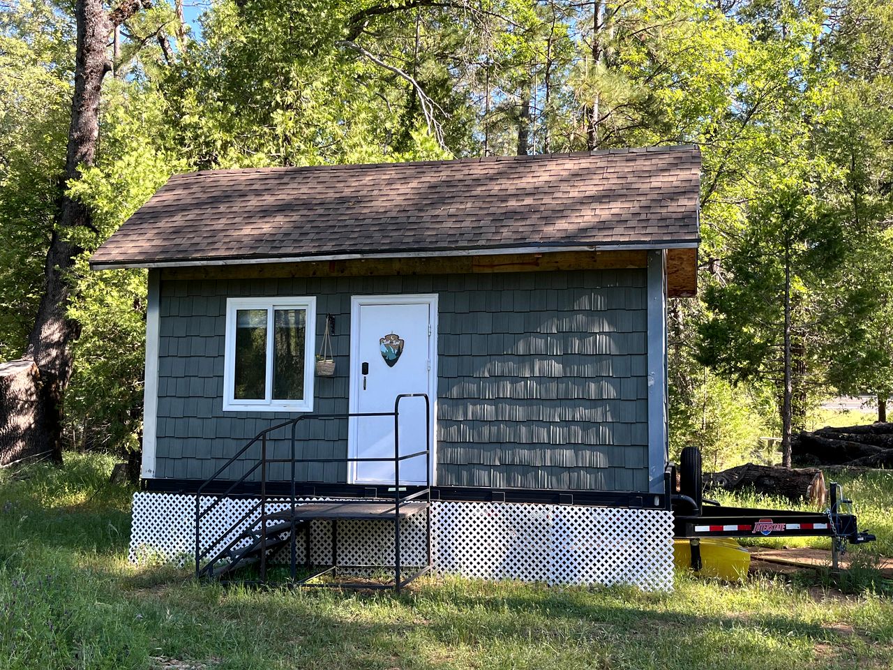 Cozy Modern Tiny Retreat with Stargazing & Yoga Dome Access Near Yosemite Tioga Pass, Groveland, California