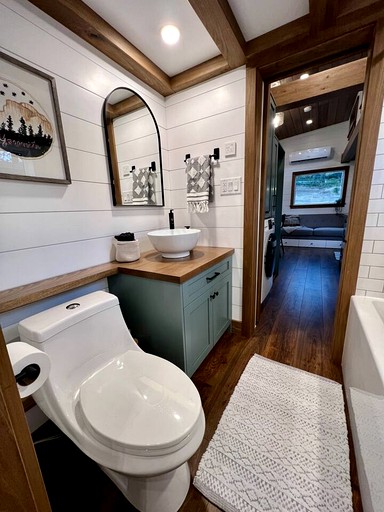 Tiny Houses (United States of America, Groveland, California)