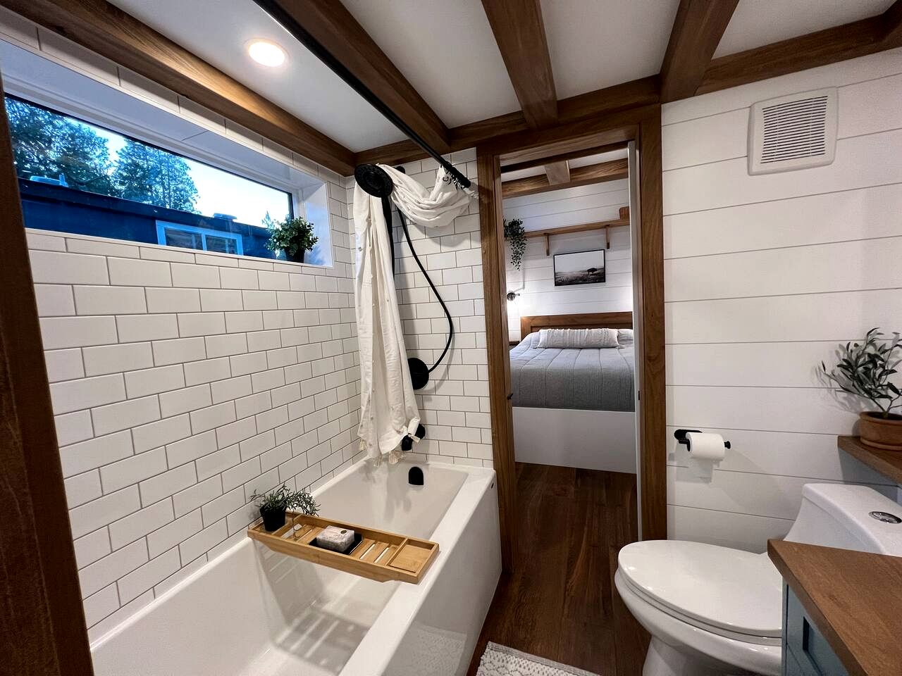 Cozy Modern Tiny Retreat with Yoga Dome, Garden, and Stargazing in Groveland, California