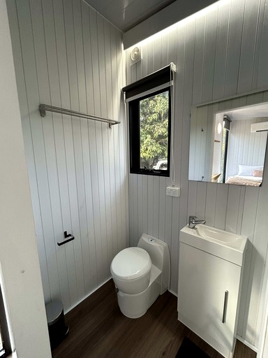 Tiny Houses (Australia, Greens Creek, Queensland)