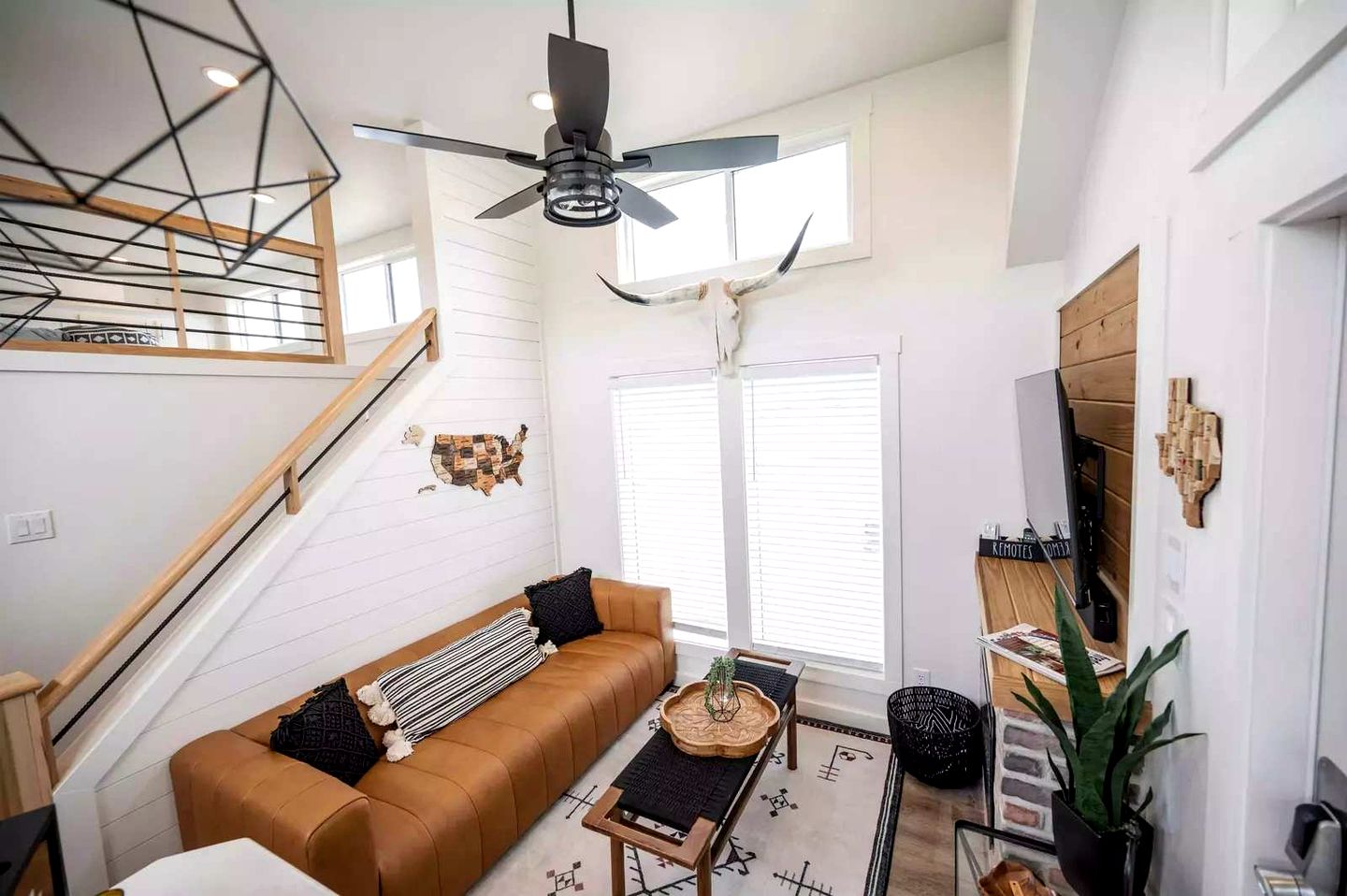 Serene Tiny Home Retreat with Resort Amenities Near Fredericksburg, TX