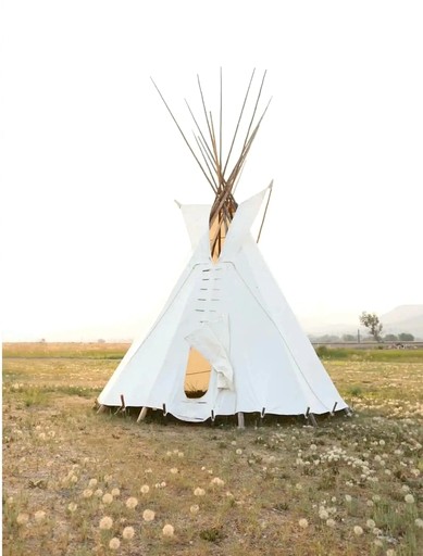 Gather in Style: Perfect Tipi Glamping for Large Groups in Fort Washakie, Wyoming | Tipis (Fort Washakie, Wyoming, United States of America)