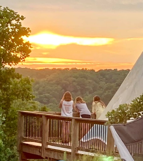 Tipis (United States of America, Macks Creek, Missouri)