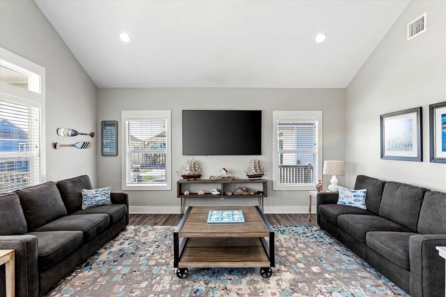 Delightful Beach House with Yard and Deck for Coastal Getaway on Crystal Beach, Texas