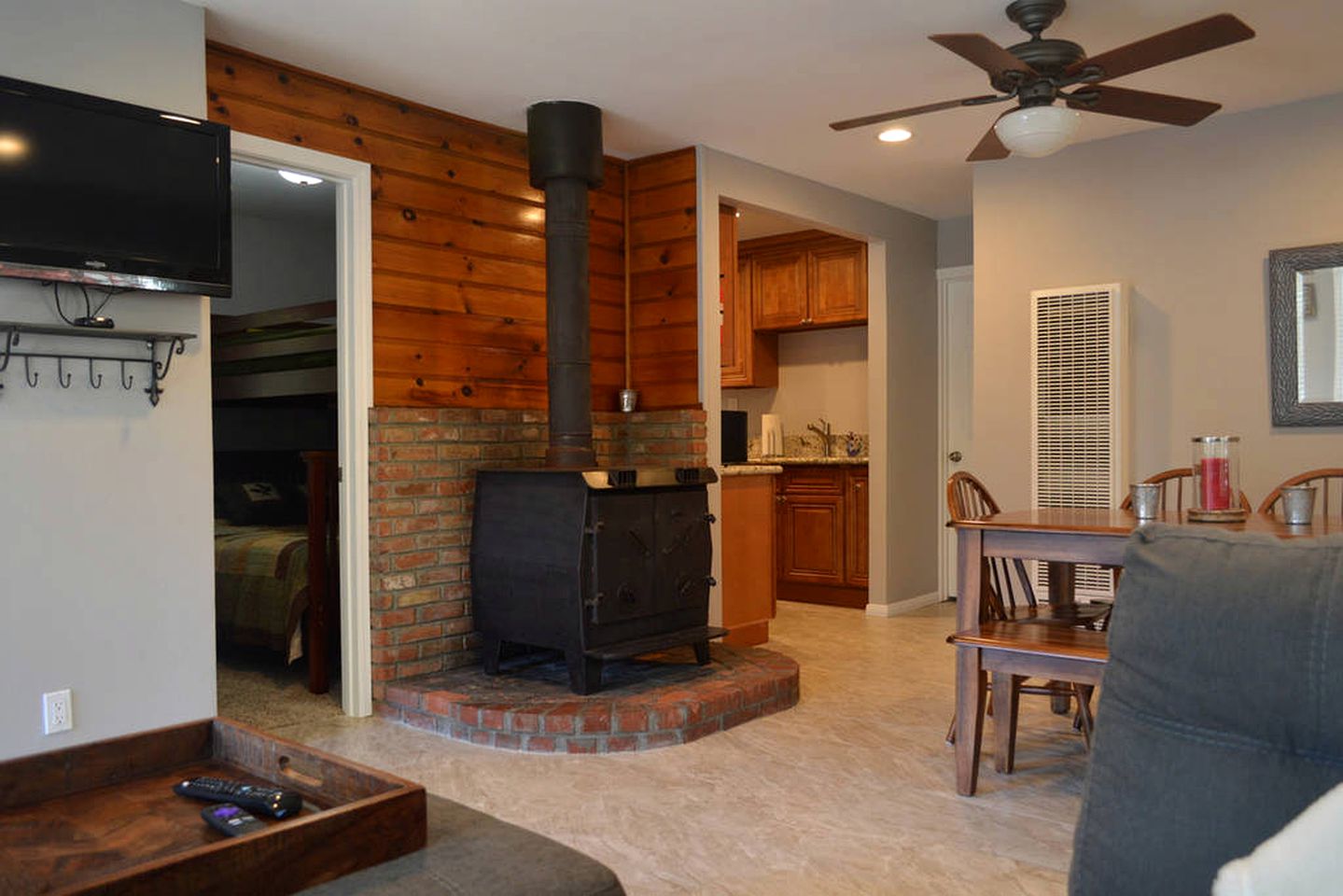 Inexpensive Cabin Rental by Green Valley Lake near Running Springs, California