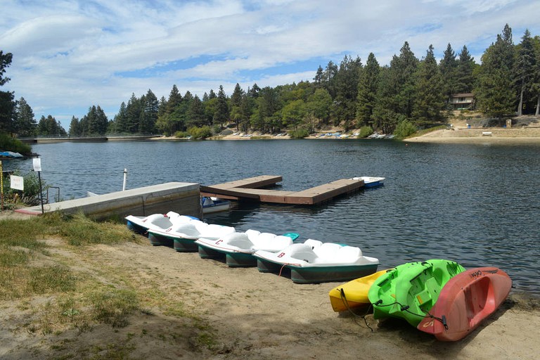 Cabins (Green Valley Lake, California, United States)
