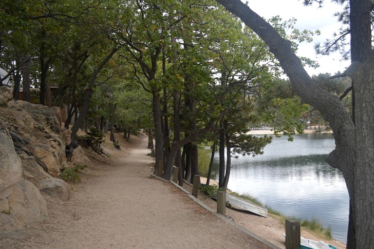 Cabins (Green Valley Lake, California, United States)