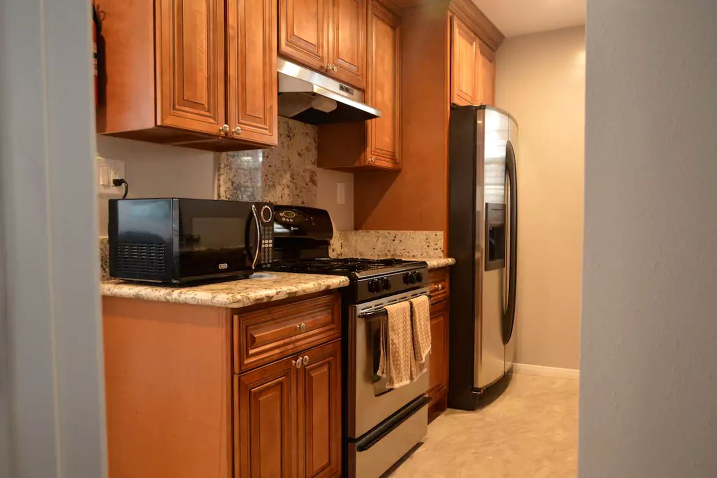 Large Group Getaway Cabins by Green Valley Lake near San Bernardino, California