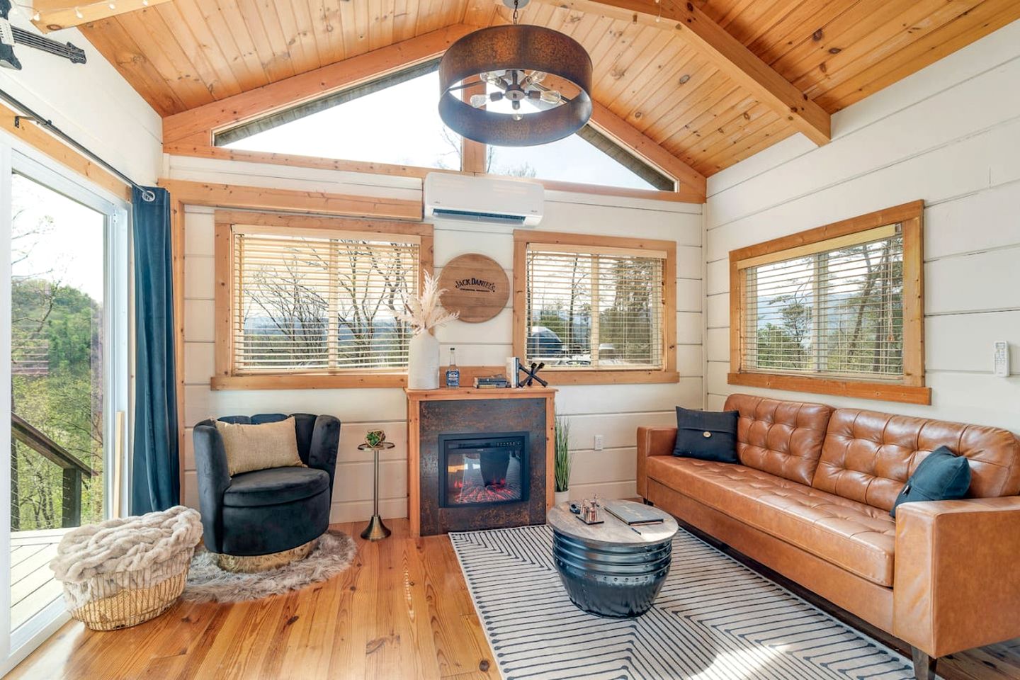 Cozy Cabin Near Great Smoky Mountains National Park, Tennessee