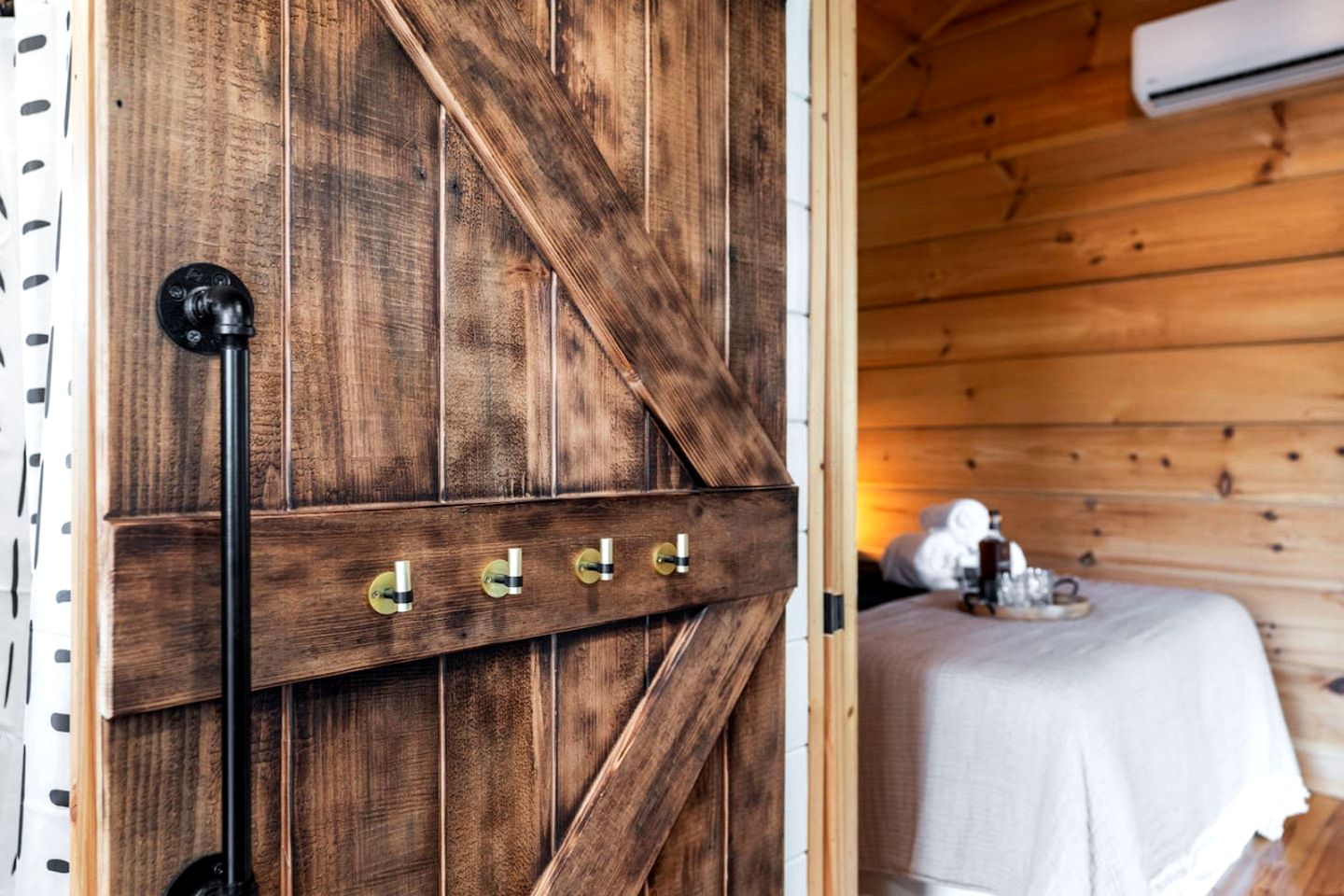 Cozy Cabin Near Great Smoky Mountains National Park, Tennessee