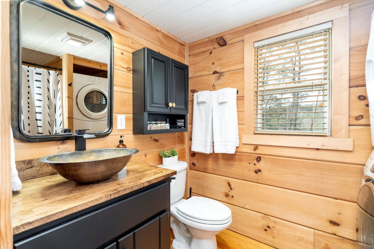 Cozy Cabin Near Great Smoky Mountains National Park, Tennessee