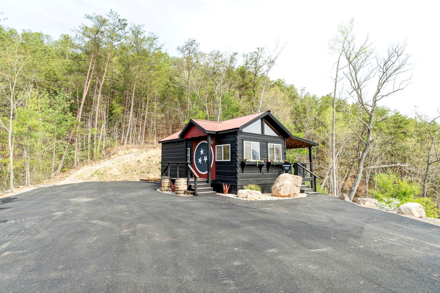Cozy Cabin Near Great Smoky Mountains National Park, Tennessee