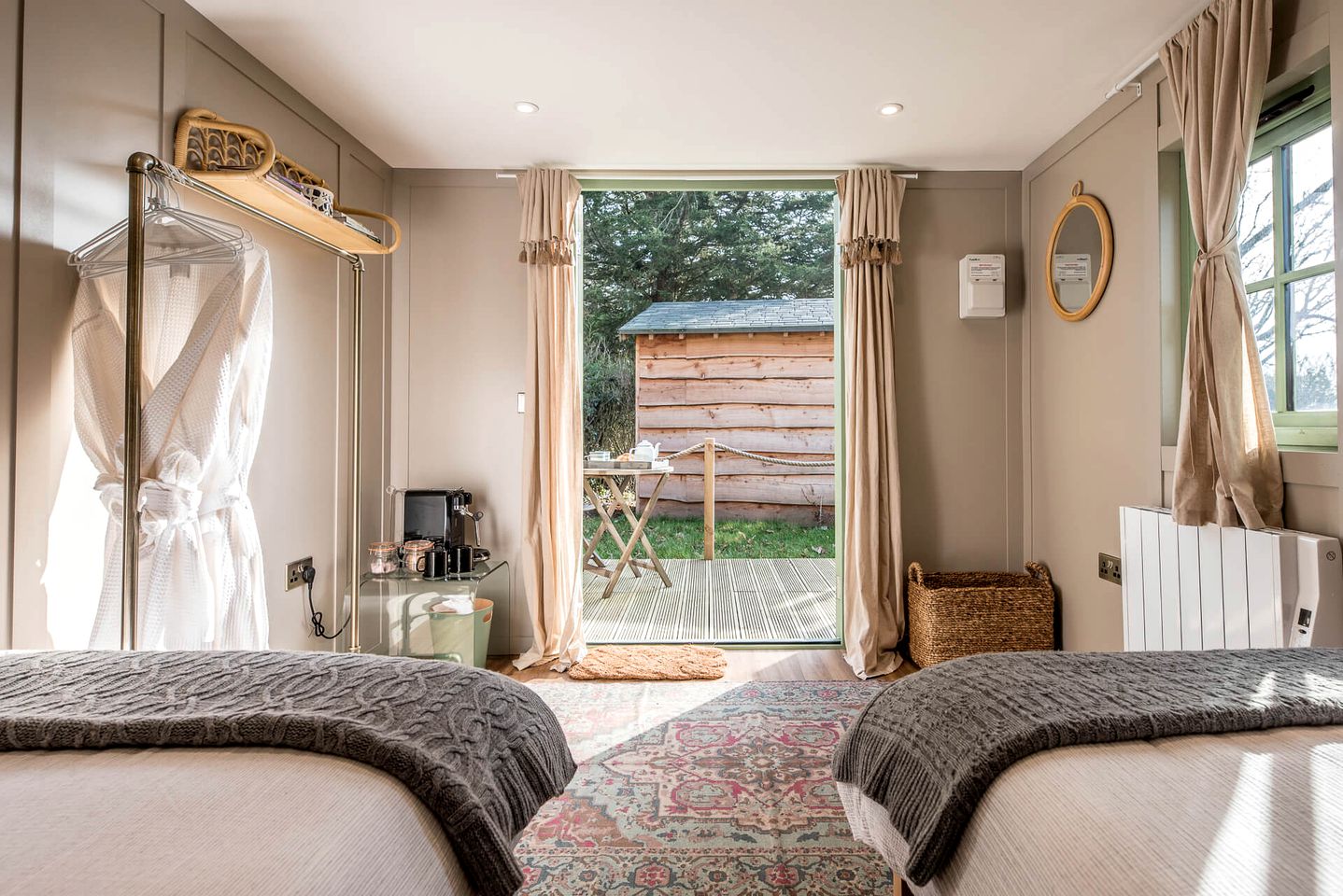 Wangford Glamping Cottage, Perfect for a Countryside Holiday in Suffolk