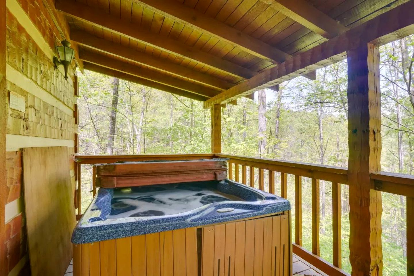 Lovely Getaways to Great Smoky Mountains National Park in this Quaint Cabin Rental for 4