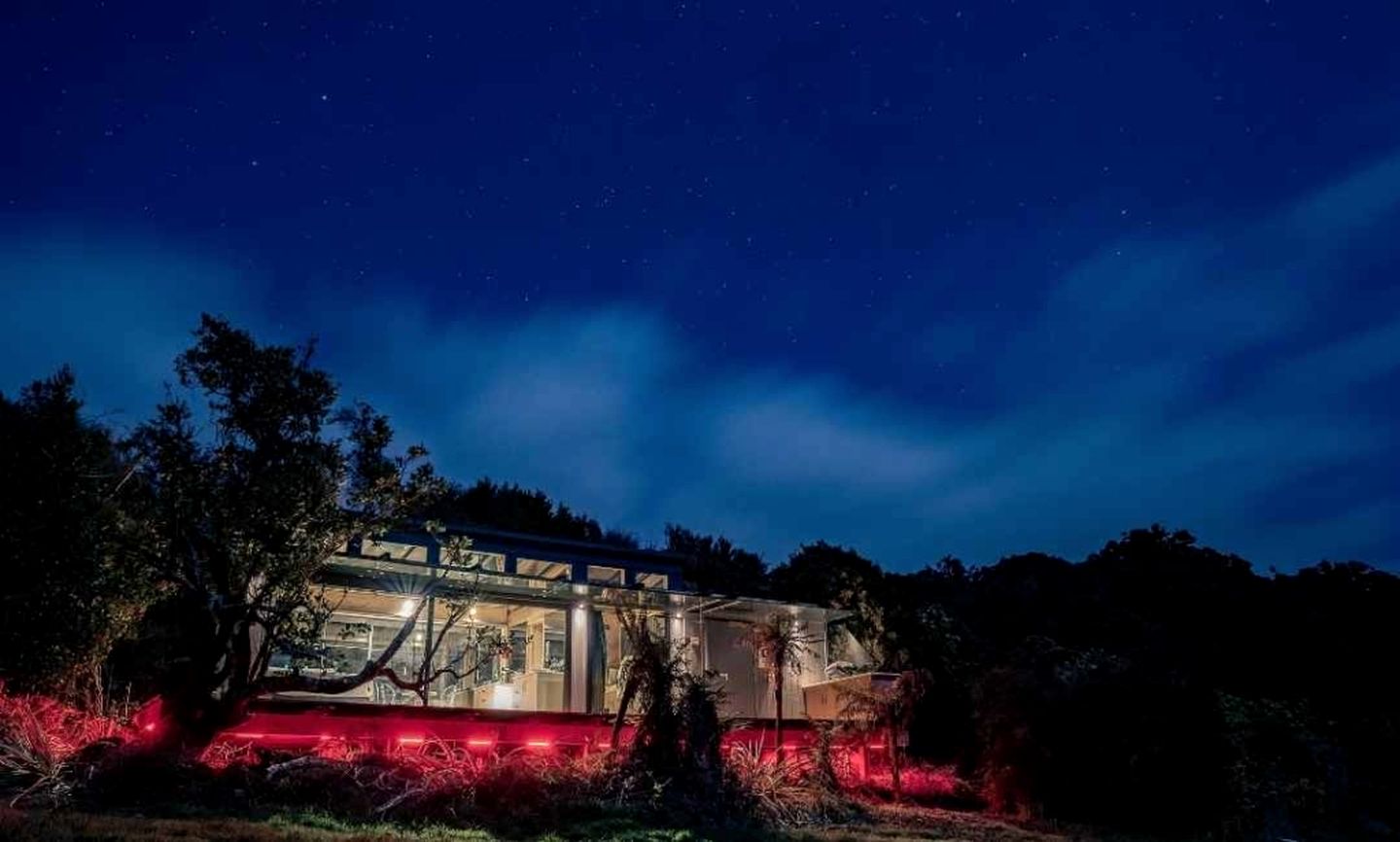 Eco-Sanctuary with Magical Bay Views in Oban, New Zealnd