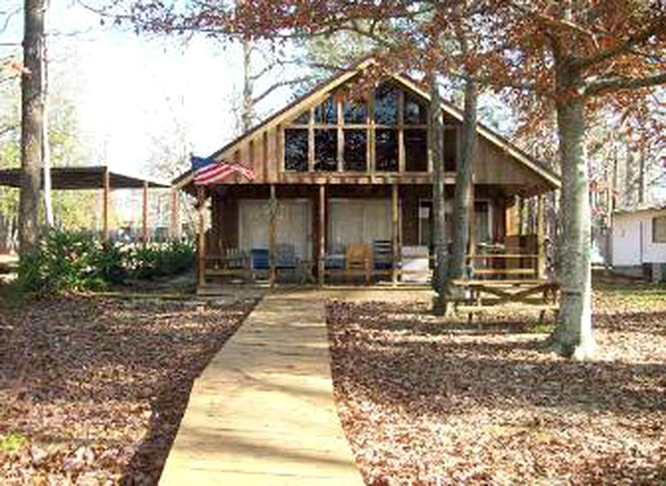 Charming Cabin Rental near a National Forest in Zwolle, Louisiana