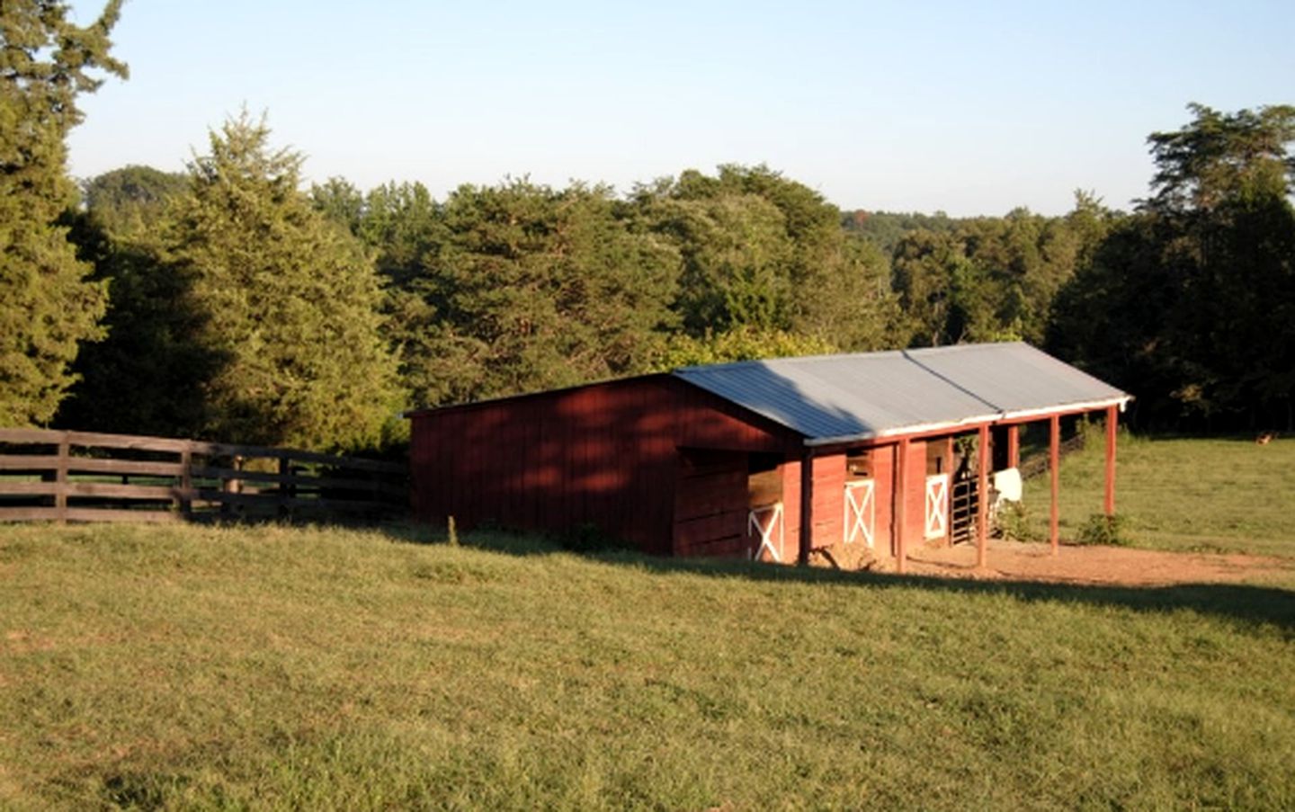 One-Bedroom, One-Bathroom Cottage Rental on a 250-Acre Cattle Farm near Appalachian Trail