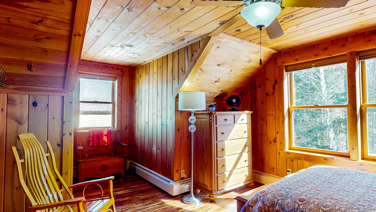 Ultimate Four-Season Escape with Scenic Porch Views in Rockwood, Maine