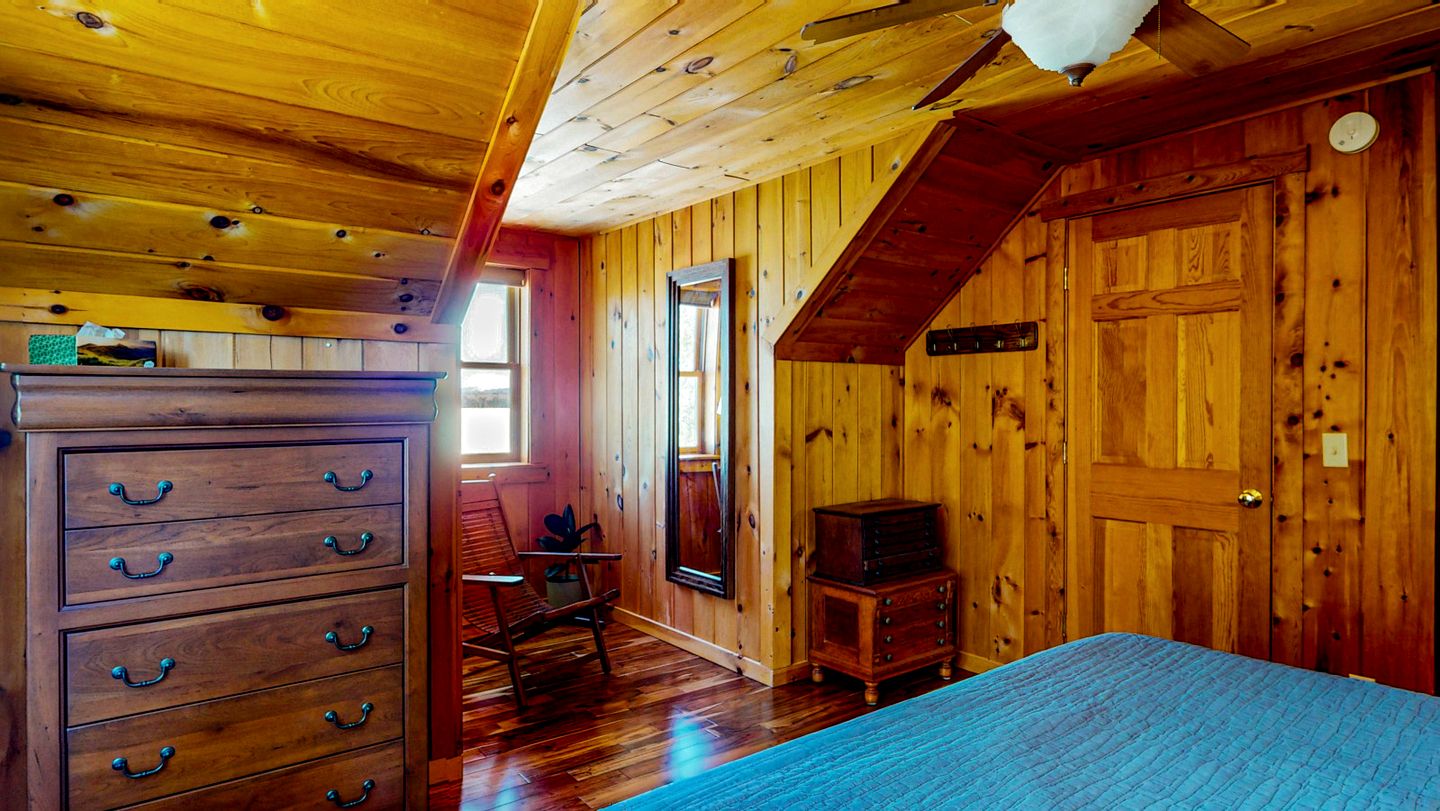 Ultimate Four-Season Escape with Scenic Porch Views in Rockwood, Maine