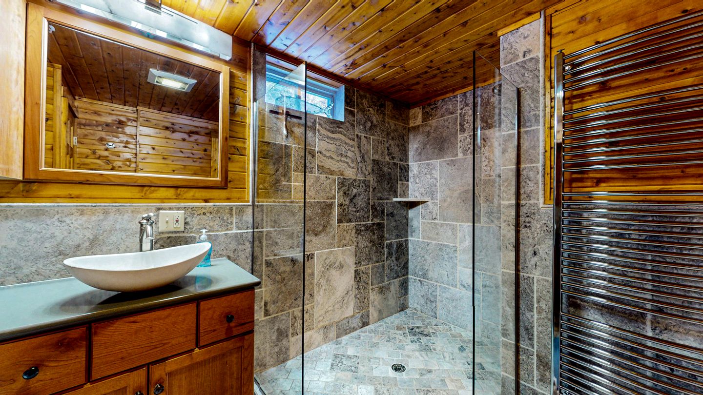 Ultimate Four-Season Escape with Scenic Porch Views in Rockwood, Maine