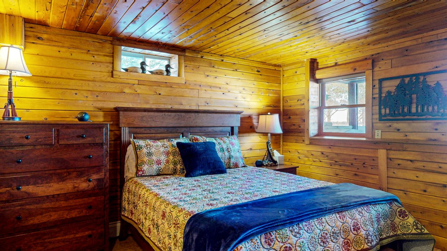 Ultimate Four-Season Escape with Scenic Porch Views in Rockwood, Maine