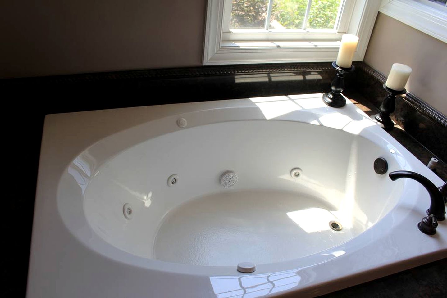 Spacious Cottage Rental with Saltwater Swimming Pool near Arab, Alabama