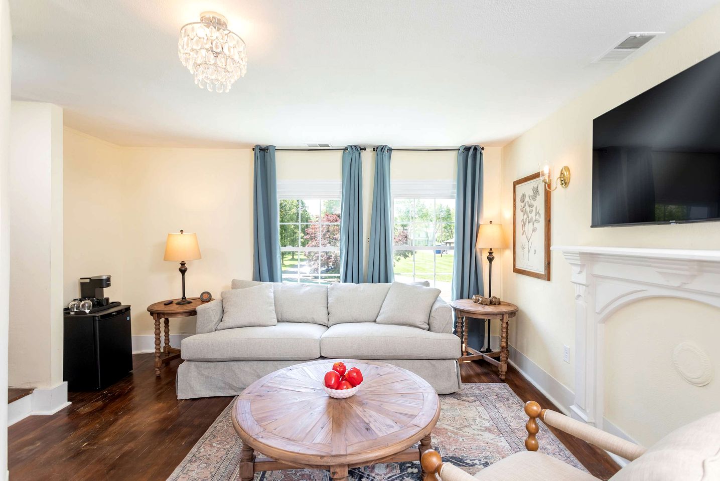 Romantic Mountain Vacation Rentals with Garden Views near Shenandoah National Park Virginia