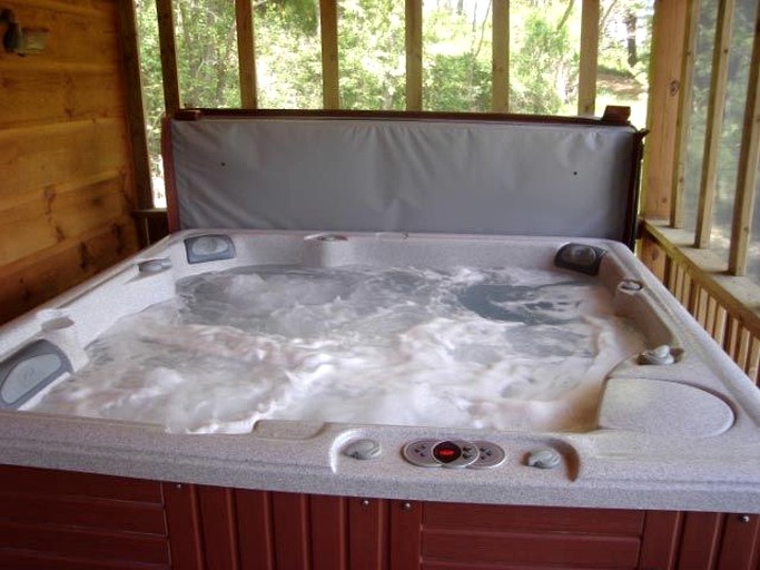 Cabins (Elk Park, North Carolina, United States)