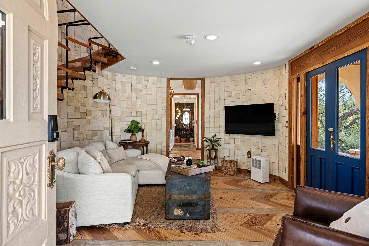 Enchanting Turret-Style Tower with Hot Tub & Fairytale Design near Fredericksburg, Texas