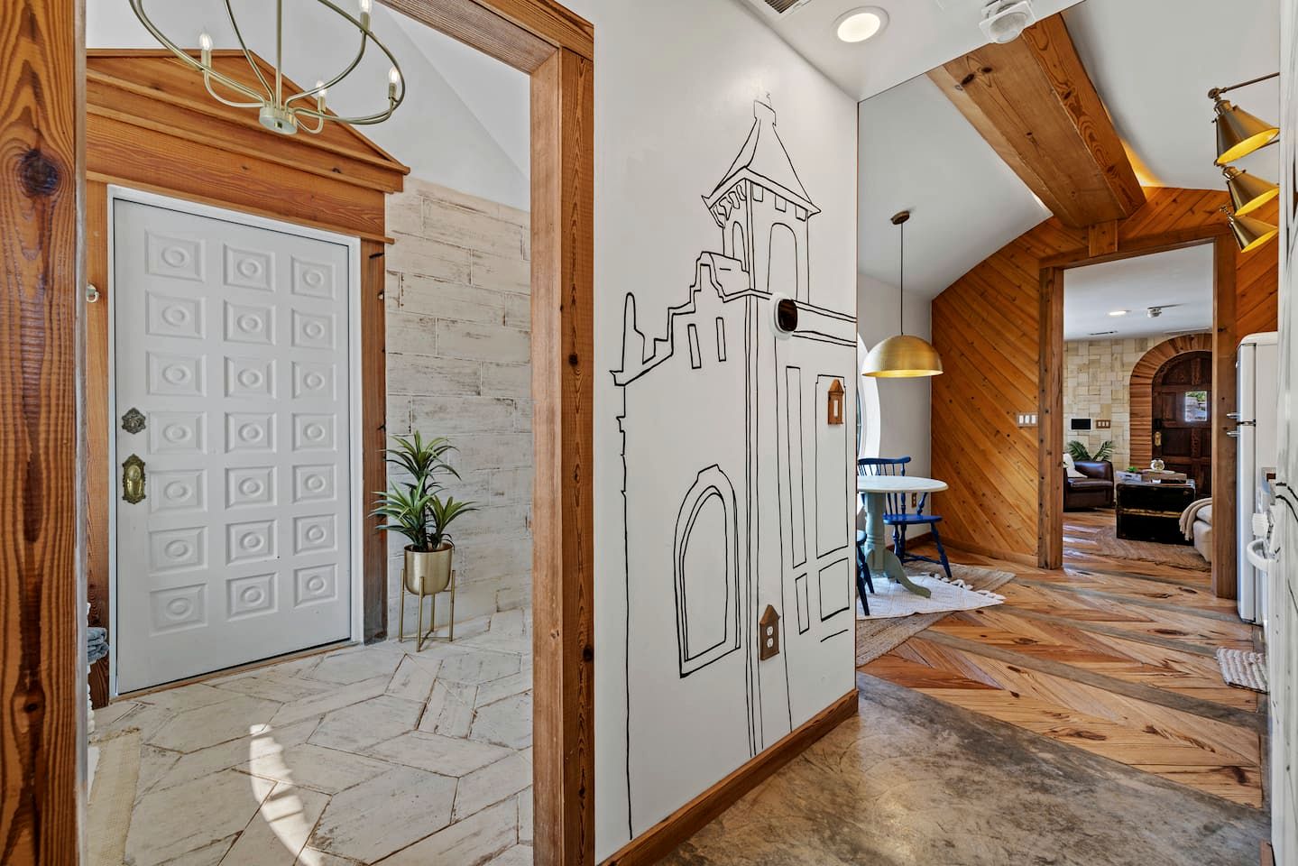 Enchanting Turret-Style Tower with Hot Tub & Fairytale Design near Fredericksburg, Texas