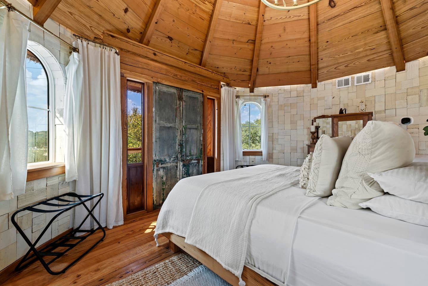 Enchanting Turret-Style Tower with Hot Tub & Fairytale Design near Fredericksburg, Texas