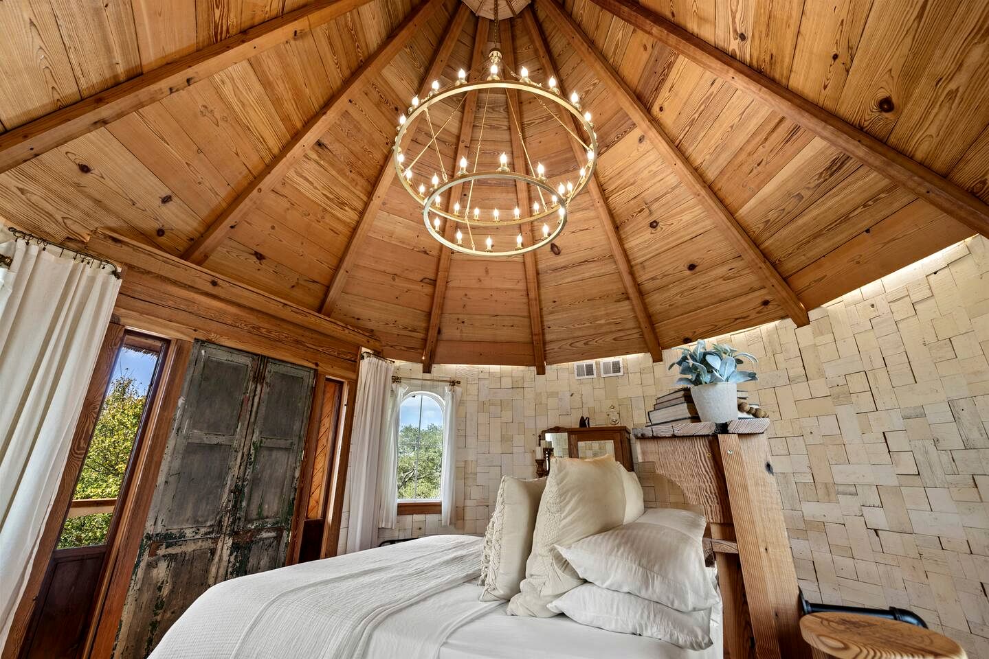 Enchanting Turret-Style Tower with Hot Tub & Fairytale Design near Fredericksburg, Texas