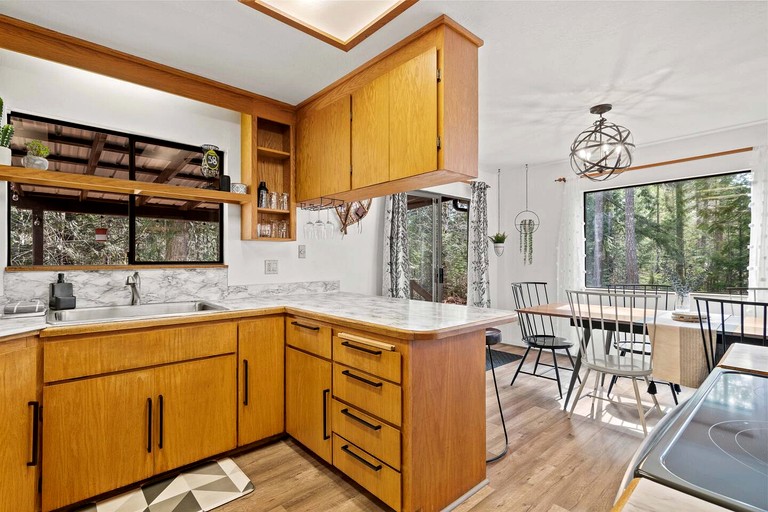 Cabins (United States of America, Hoodsport, Washington)