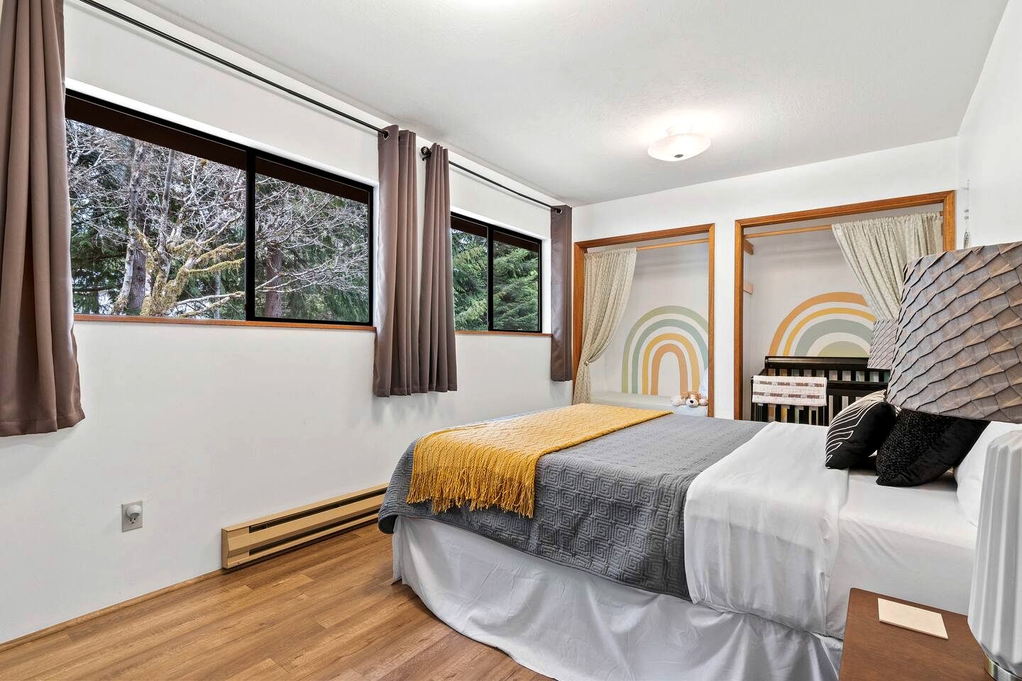 Cozy Cabin with Fire Pit near Lake Cushman, Perfect for a Glamping Retreat to the Pacific Northwest