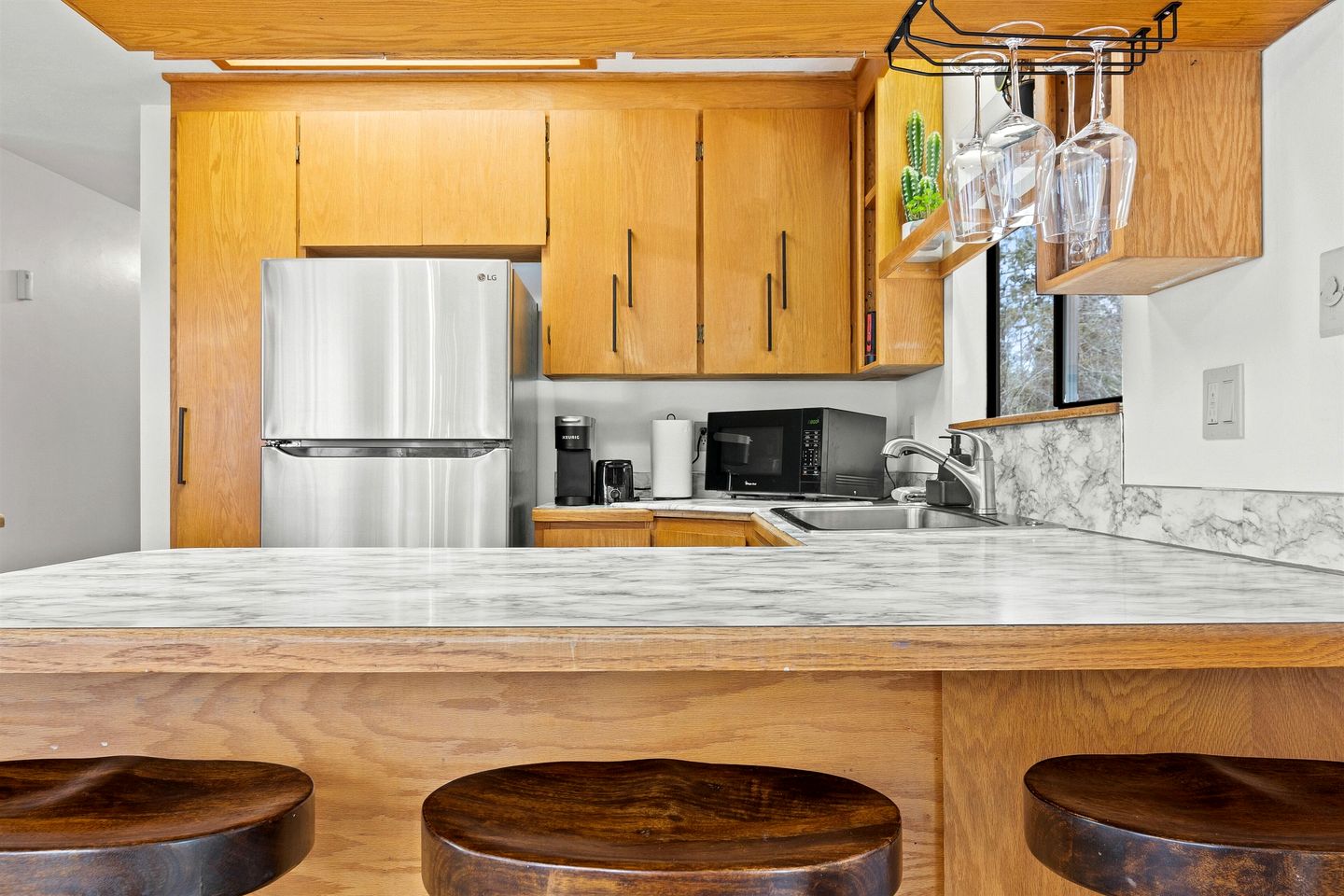 Cozy Cabin with Fire Pit near Lake Cushman, Perfect for a Glamping Retreat to the Pacific Northwest