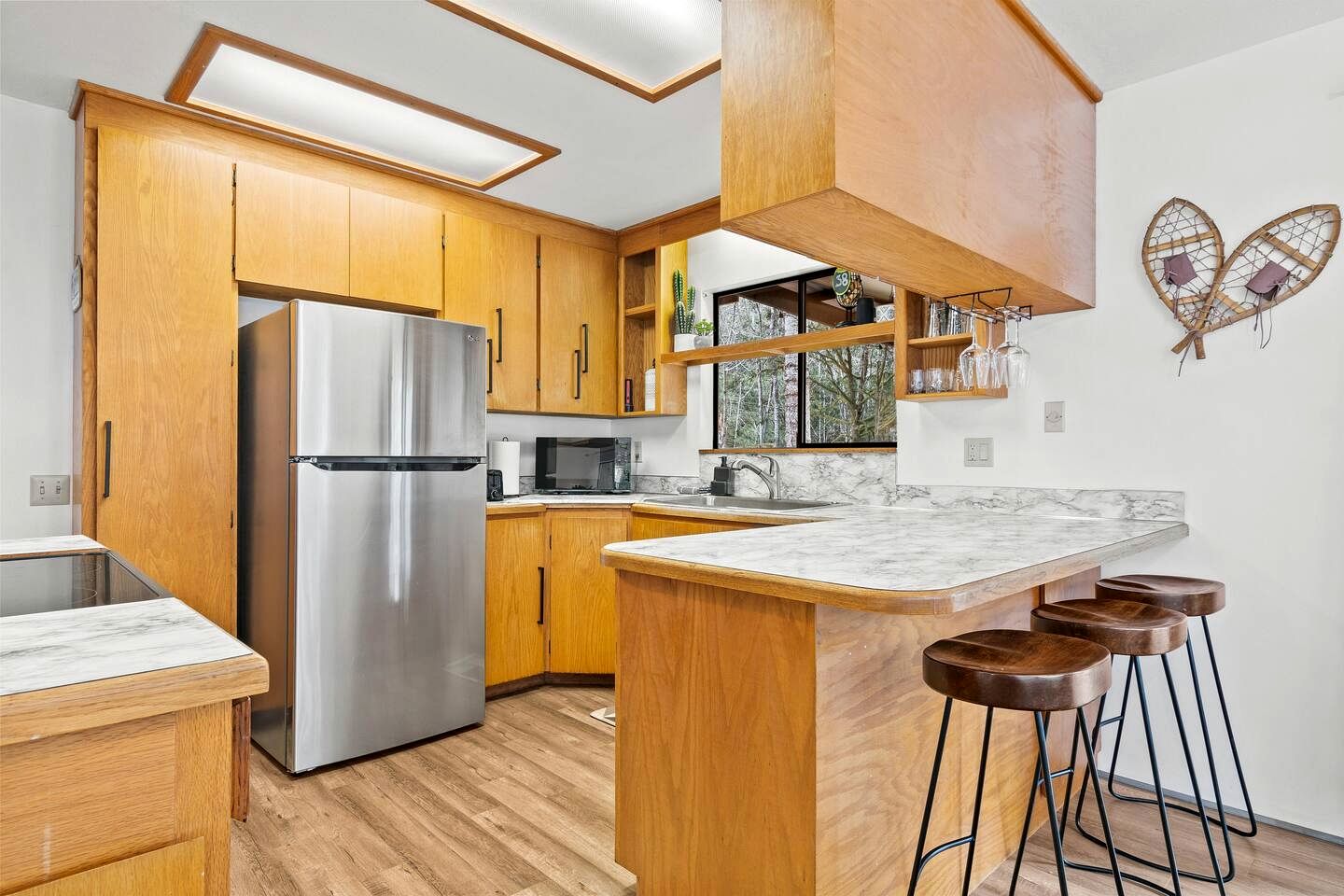 Cozy Cabin with Fire Pit near Lake Cushman, Perfect for a Glamping Retreat to the Pacific Northwest