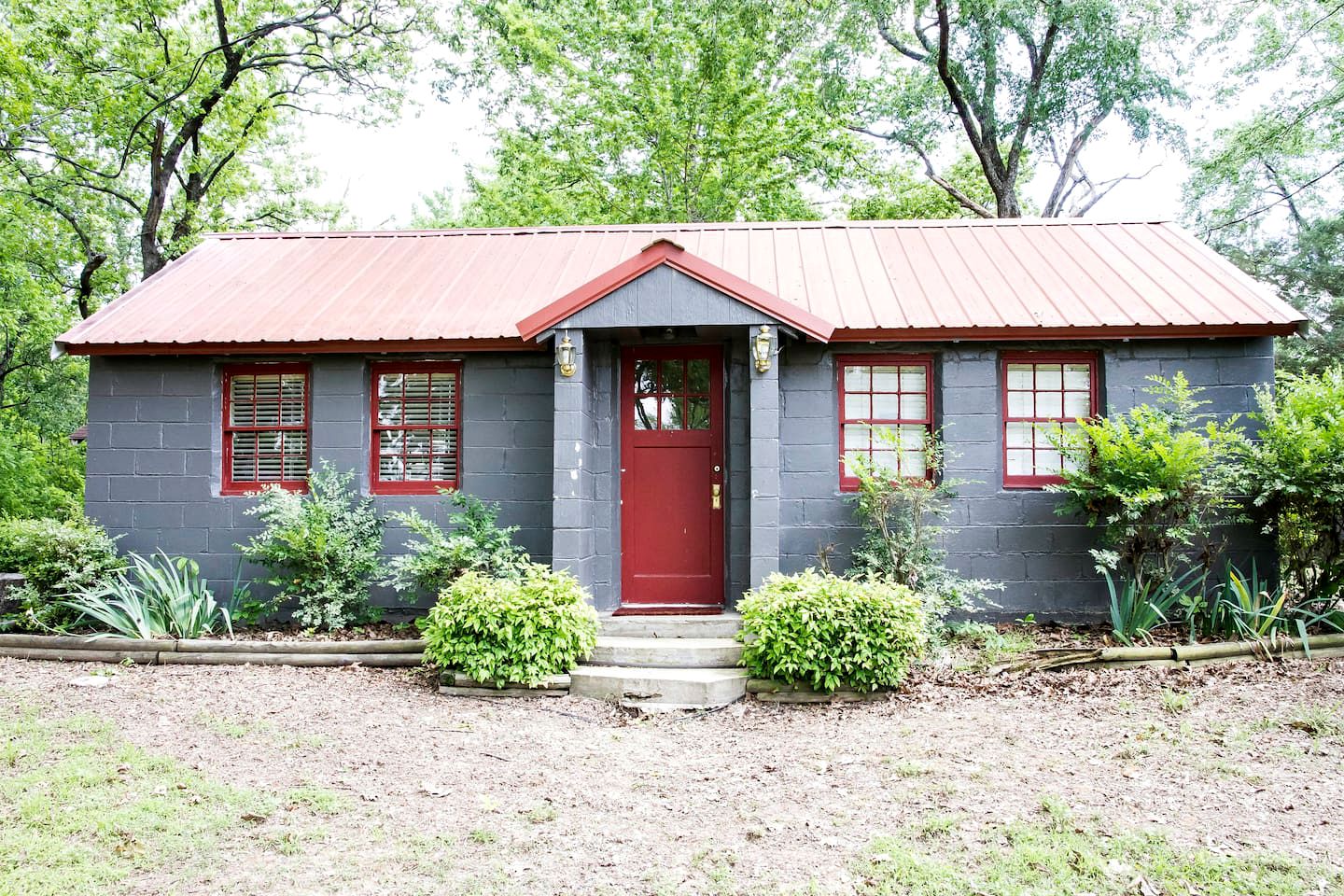 Romantic Cabin Getaway for Two near Tahlequah, Oklahoma