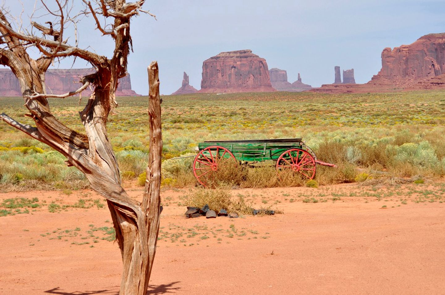 Authentic Navajo Dome Stay with Cultural Experiences near Monument Valley, Utah