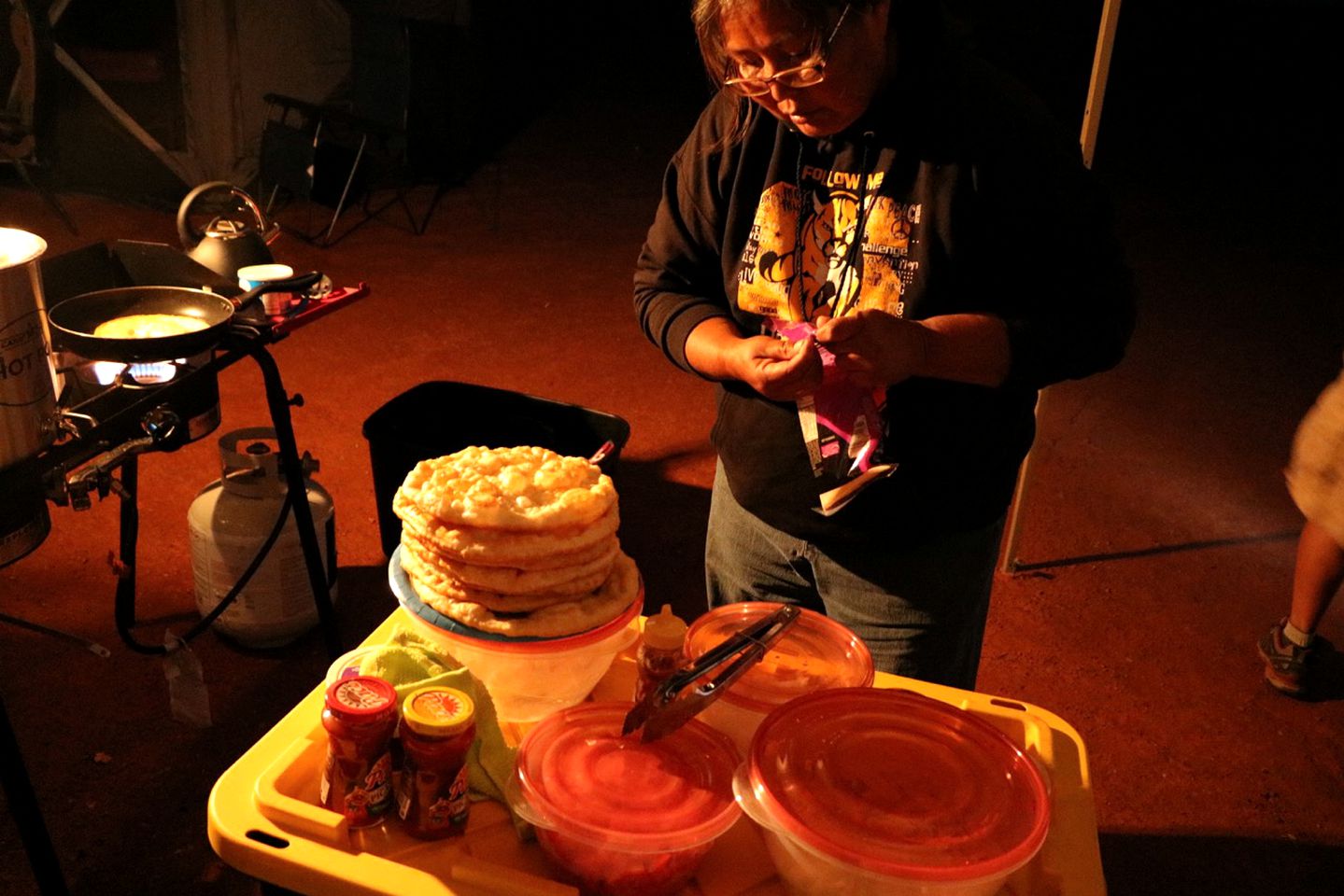 Authentic Navajo Dome Stay with Cultural Experiences near Monument Valley, Utah