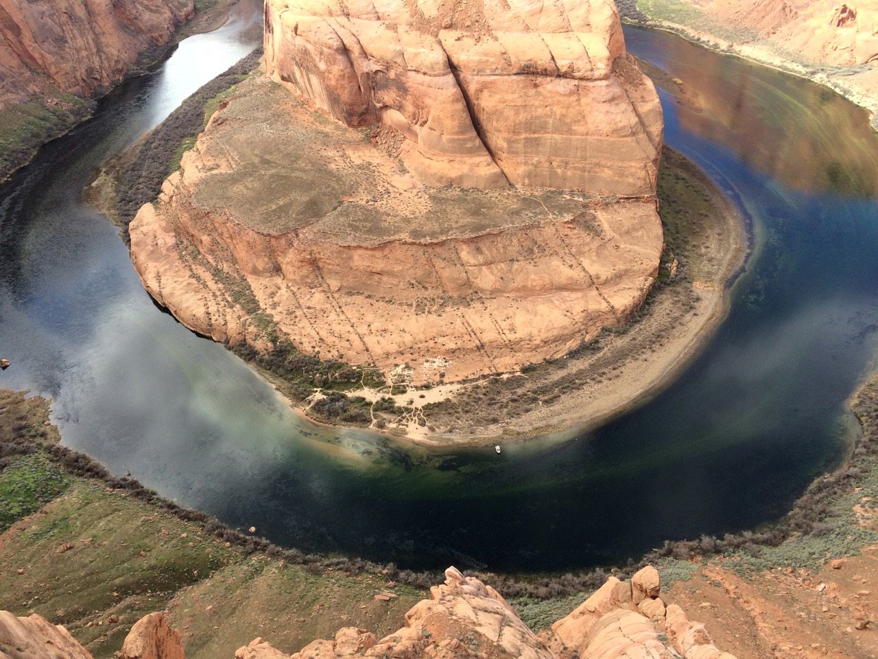 Authentic Navajo Dome Stay with Cultural Experiences near Monument Valley, Utah