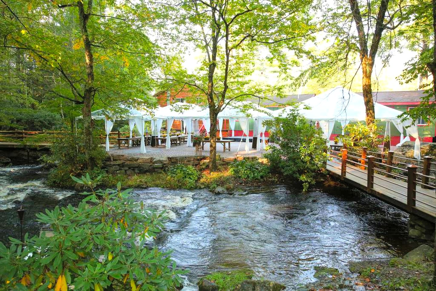 Traditional Wooden Cabin Rental in the Poconos, Pennsylvania