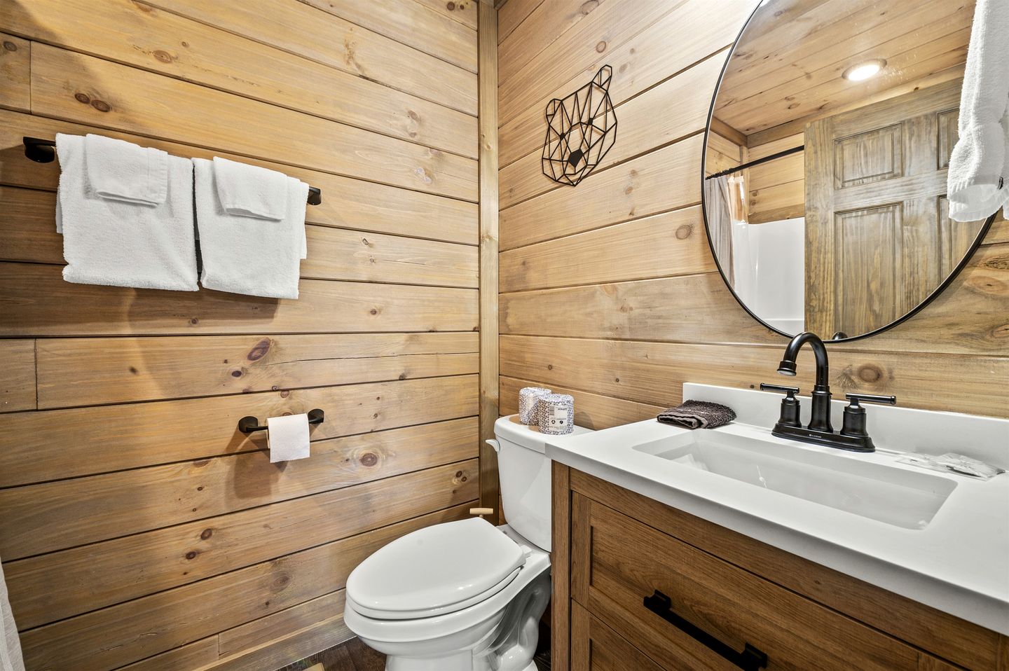 Tranquil Cabin with Private Pool and Deck in Sevierville, Tennesee