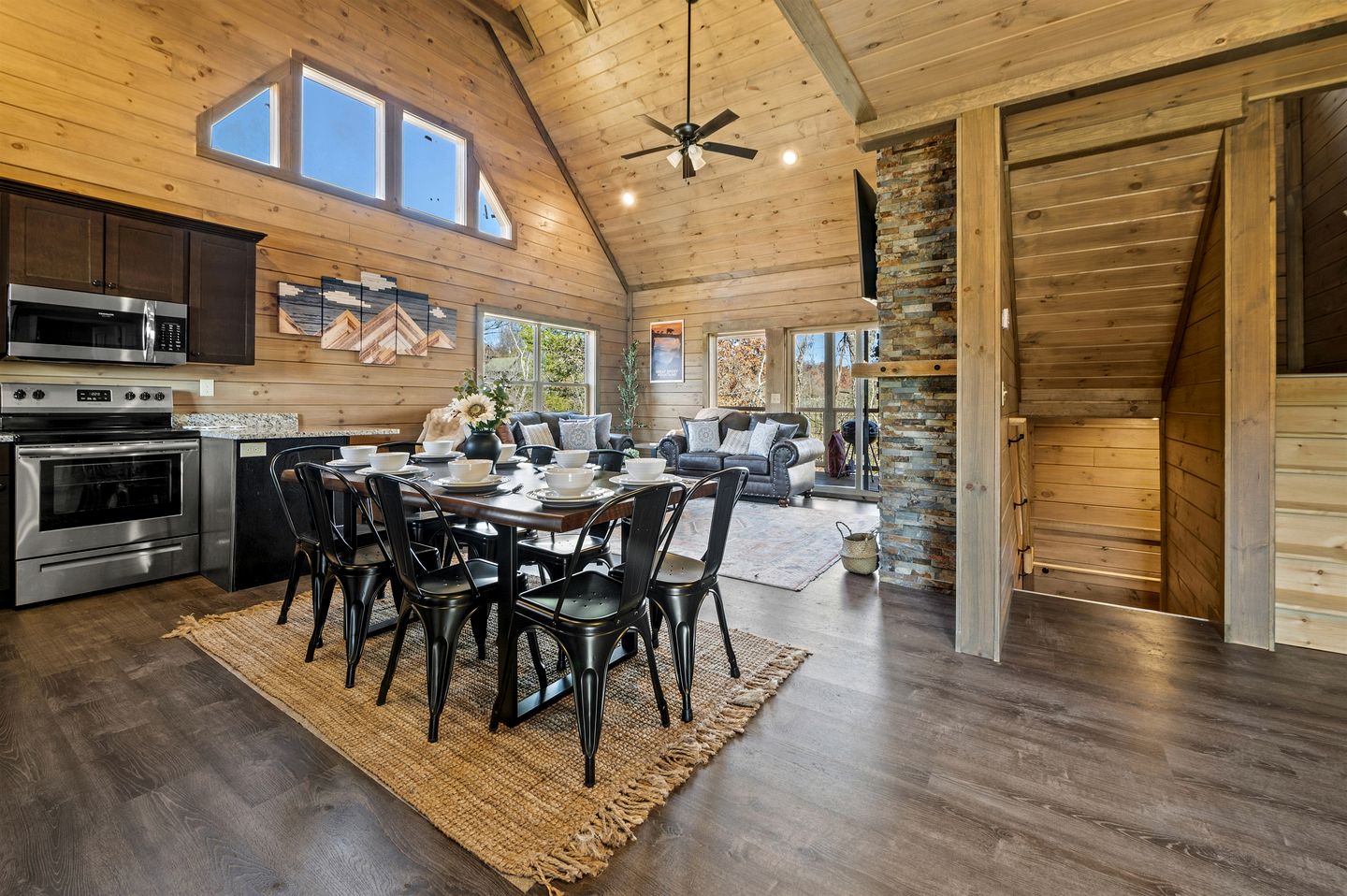 Tranquil Cabin with Private Pool and Deck in Sevierville, Tennesee