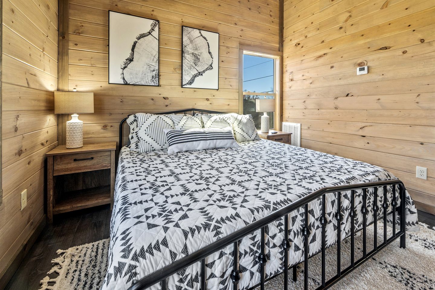 Tranquil Cabin with Private Pool and Deck in Sevierville, Tennesee