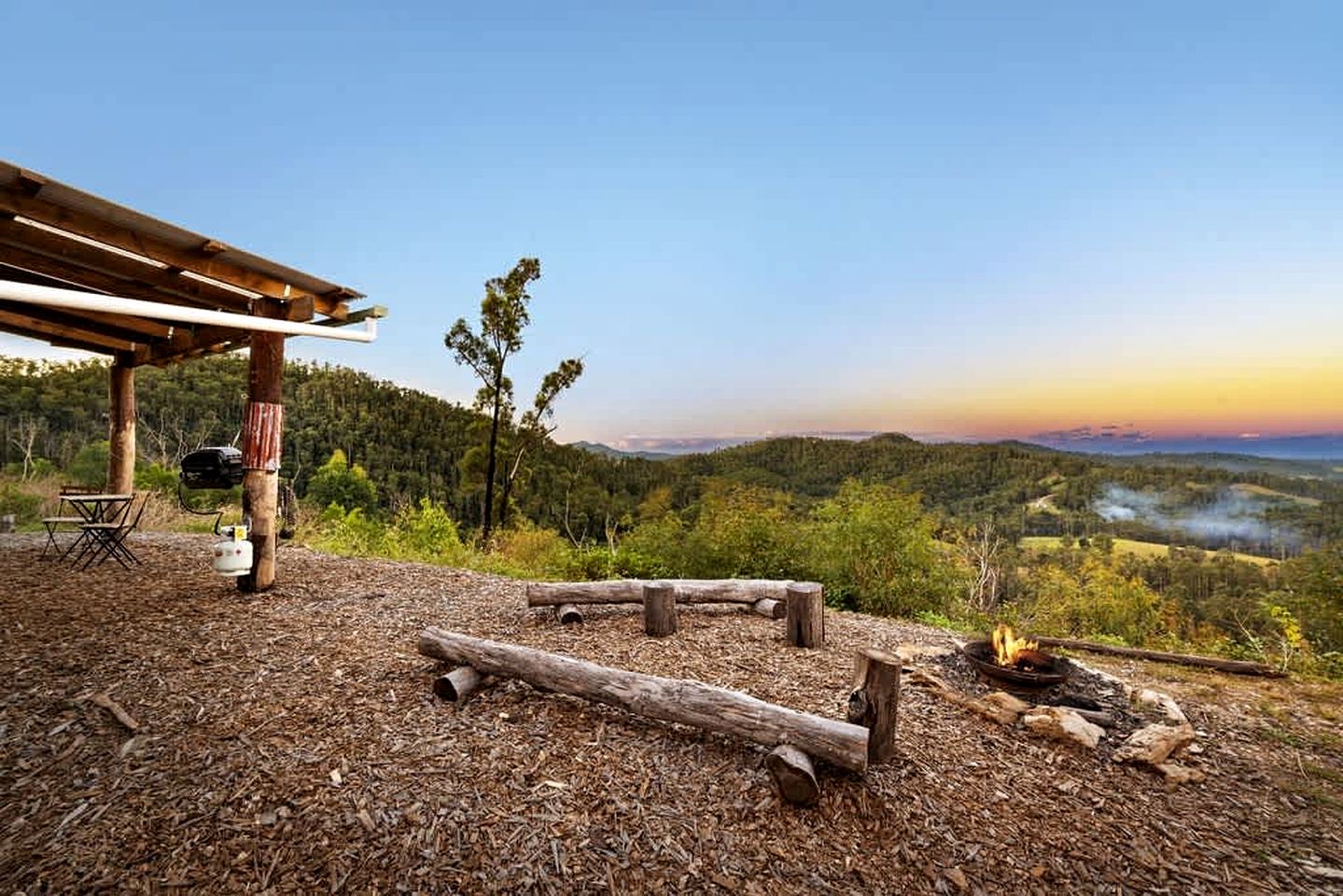 Tranquil and Relaxing Tiny House with Great Views in New South Wales, Australia
