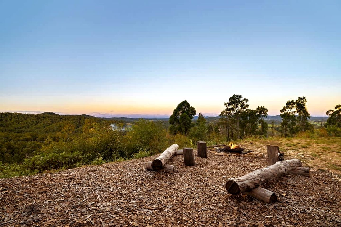 Tranquil and Relaxing Tiny House with Great Views in New South Wales, Australia