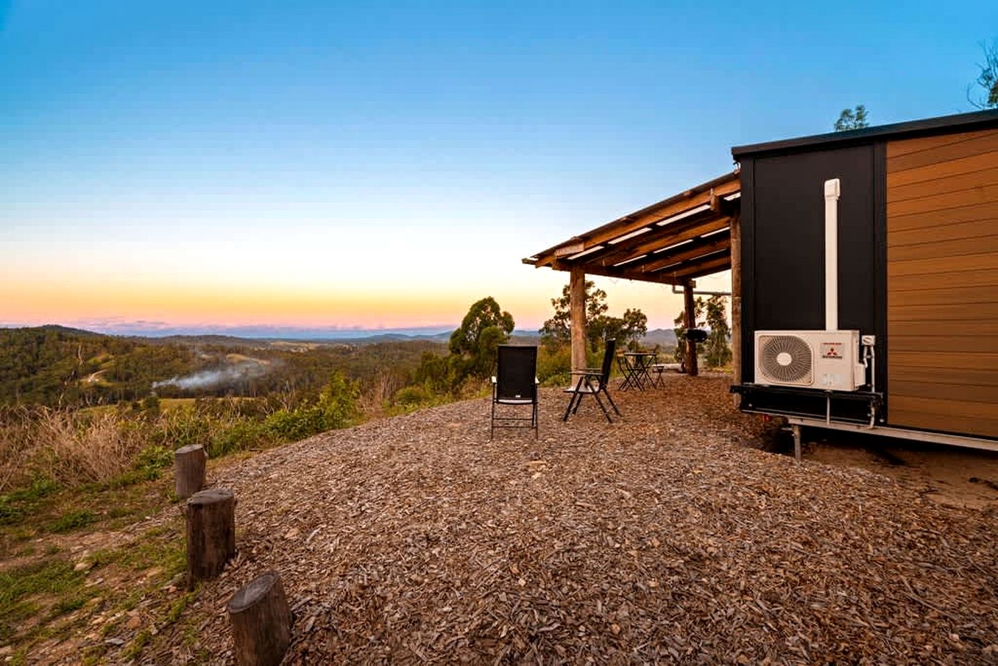 Tranquil and Relaxing Tiny House with Great Views in New South Wales, Australia