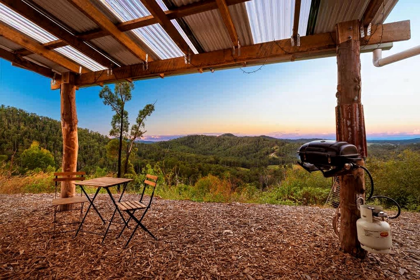 Tranquil and Relaxing Tiny House with Great Views in New South Wales, Australia
