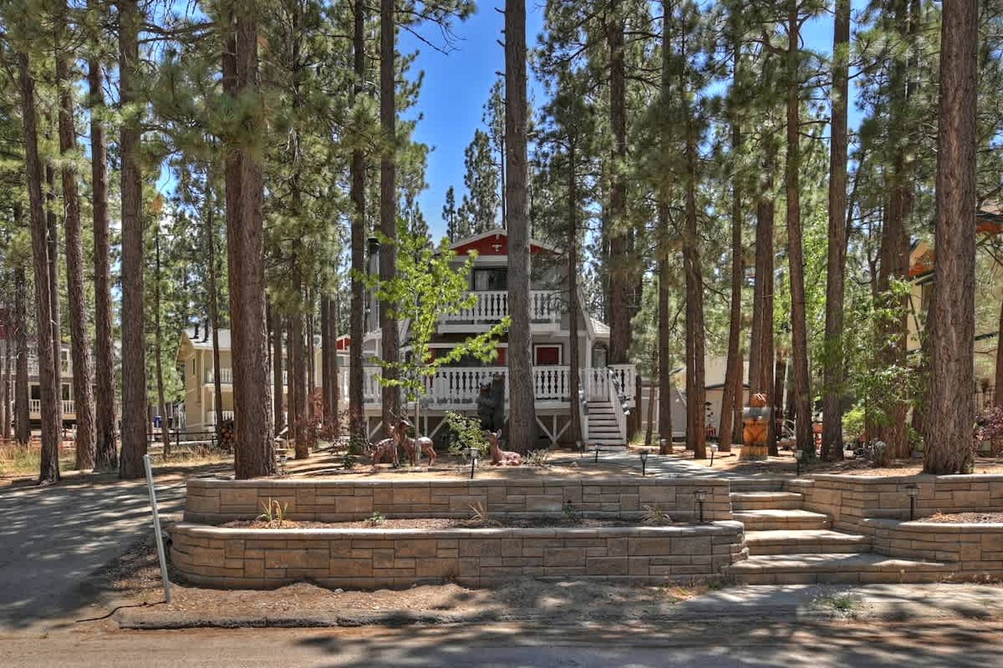 Tranquil Cabin with Barbecue and Beautiful Outdoor Living Space in Big Bear Lake, California